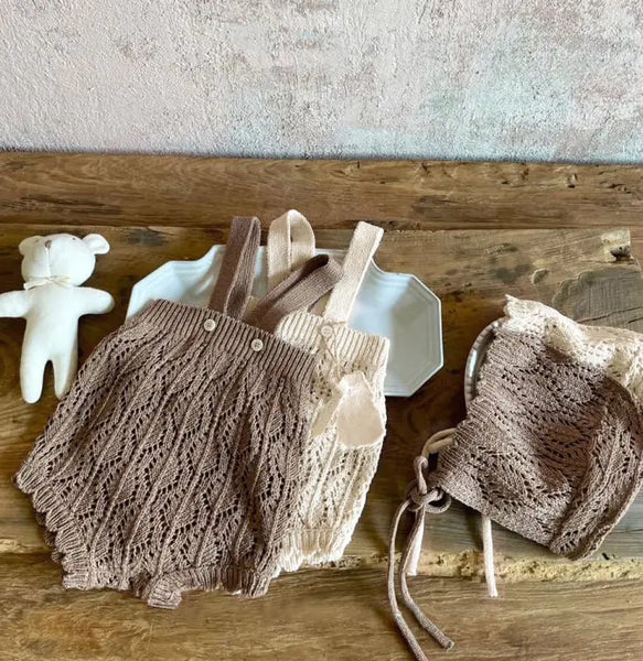 Sweater and Jumpsuit Set with Suspenders and Hats